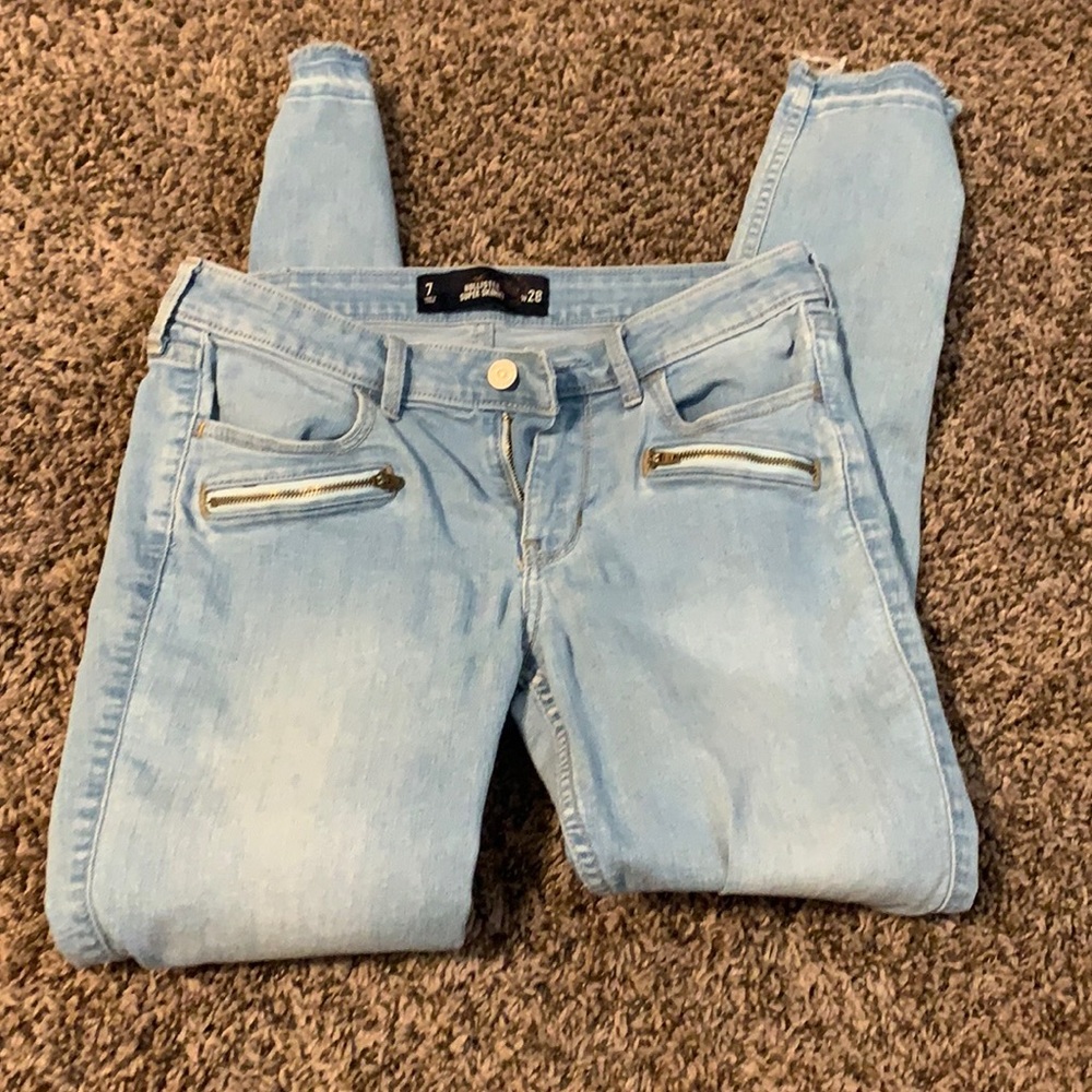Hollister size 7 super skinny.